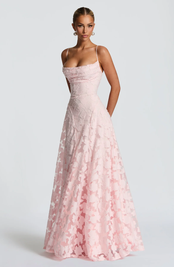 Selvira | Elegant Lace Maxi Evening Dress